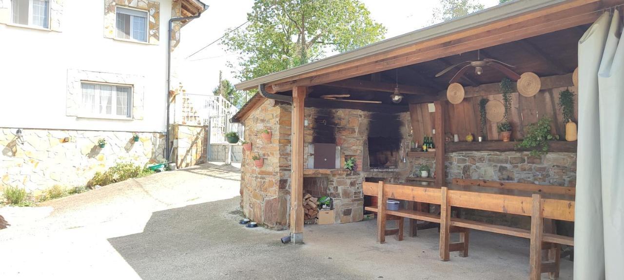 Apartamentos Casa Alvarina - Luarca Cortina Esterno foto