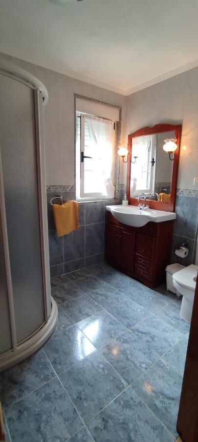 Apartamentos Casa Alvarina - Luarca Cortina Esterno foto